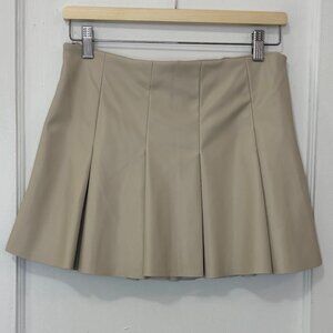 NWT Zara Women's Ivory (Beige) Faux Leather Pleated Mini Skirt, Size Small
